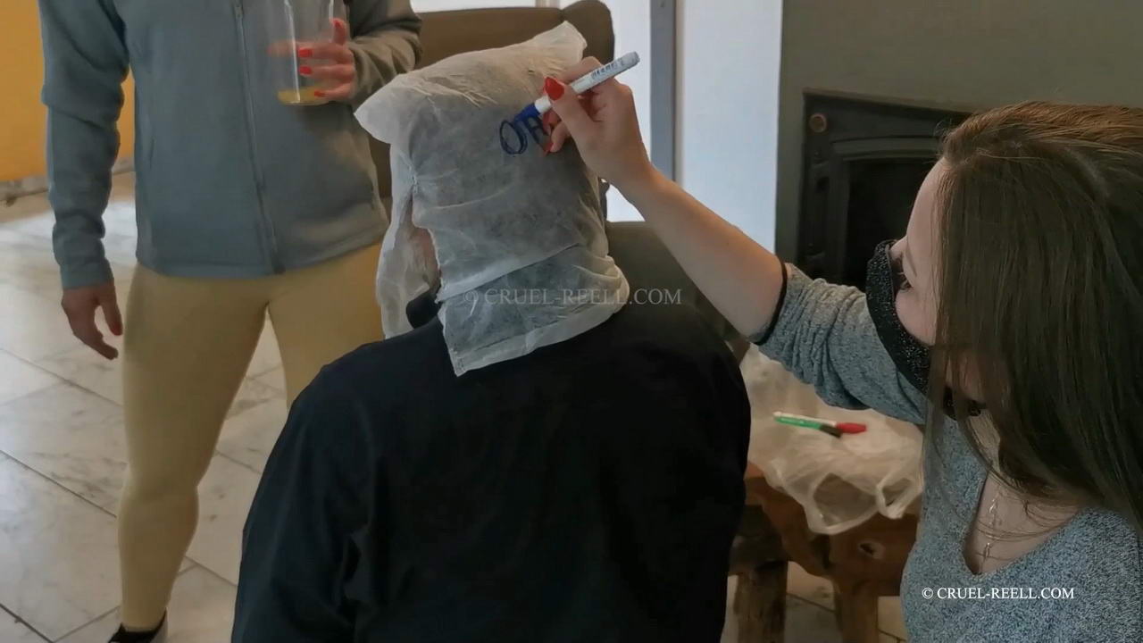 Miss Catdeluxe: Fotze Ohne Tribut Femdom-Hangover In Hannover [FullHD 1080P]