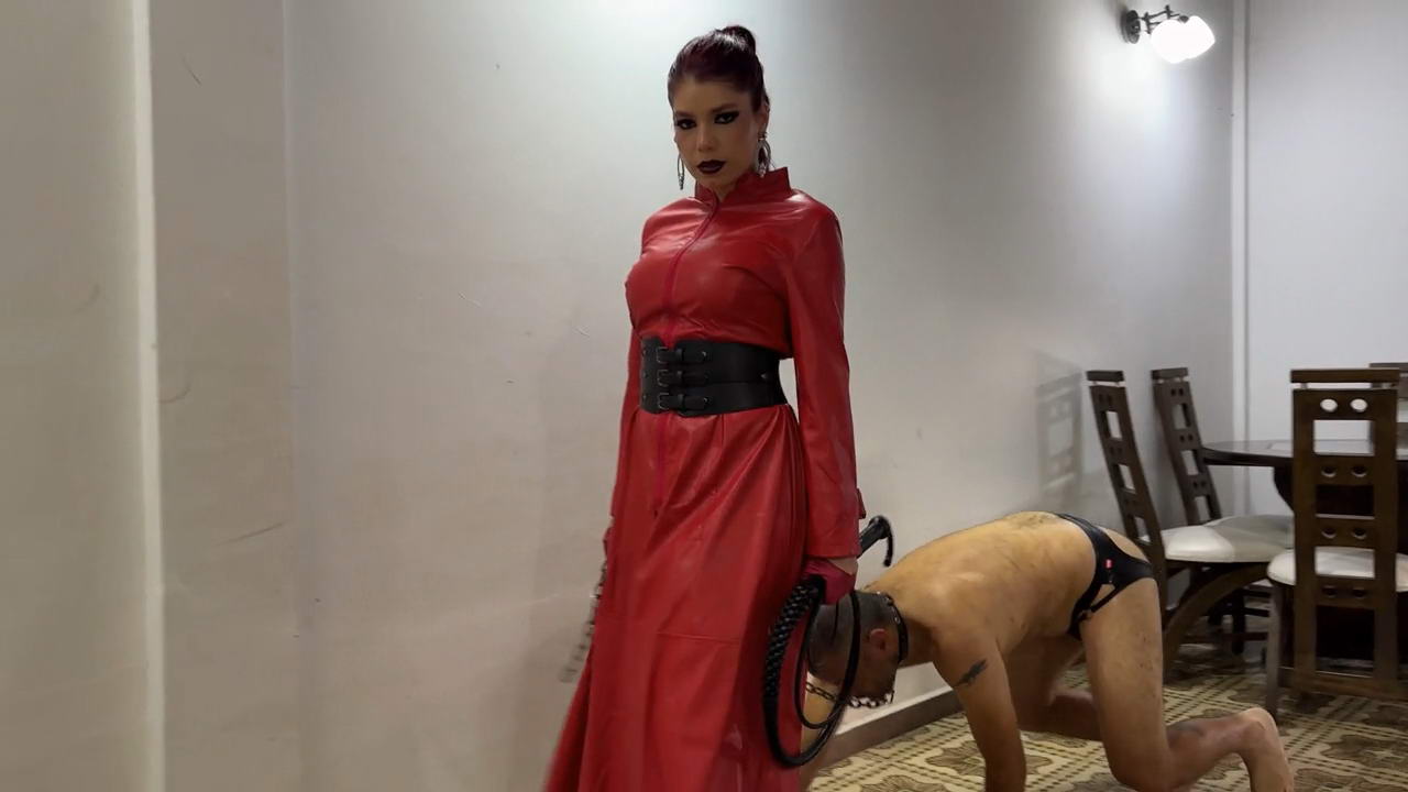 Latin Beauties In High Heels: Bq Walk Behind Your Owner By The Bootsqueen [FullHD 1080P]